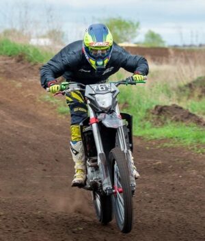 Pit and Dirt Bike Engines: Explored Off-Road Power