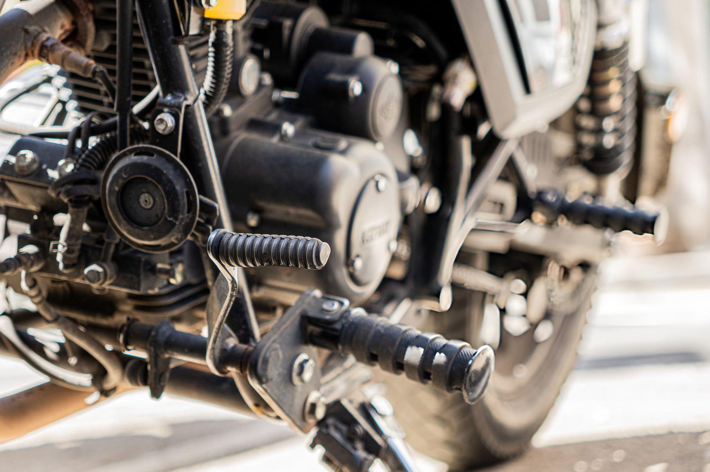 Hero image of 150cc bikes showing dirt bike, pit bike, and scooter with speed range overlay 50–70 mph, brand-neutral