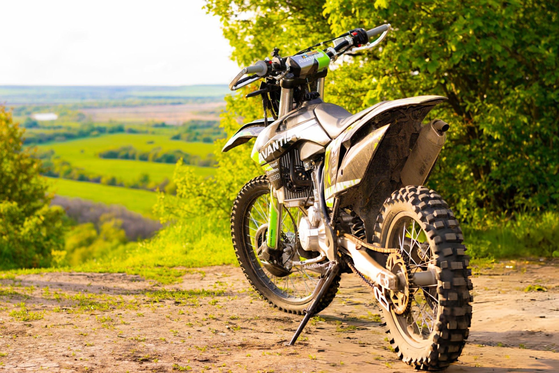 350cc dirt bike in action showing speed and performance capabilities on rugged terrain